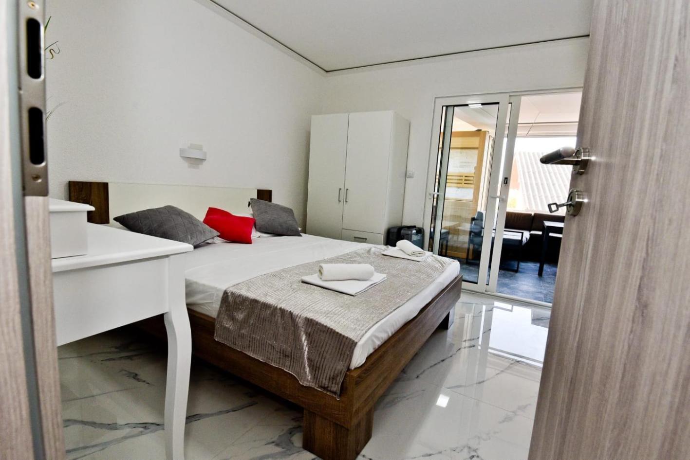 Apartment Sun Vir Rom bilde